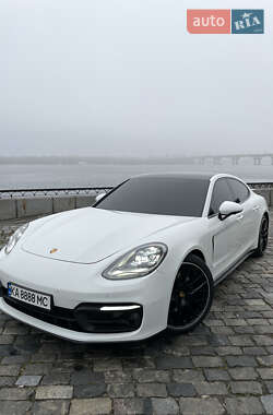Фастбек Porsche Panamera 2023 в Києві