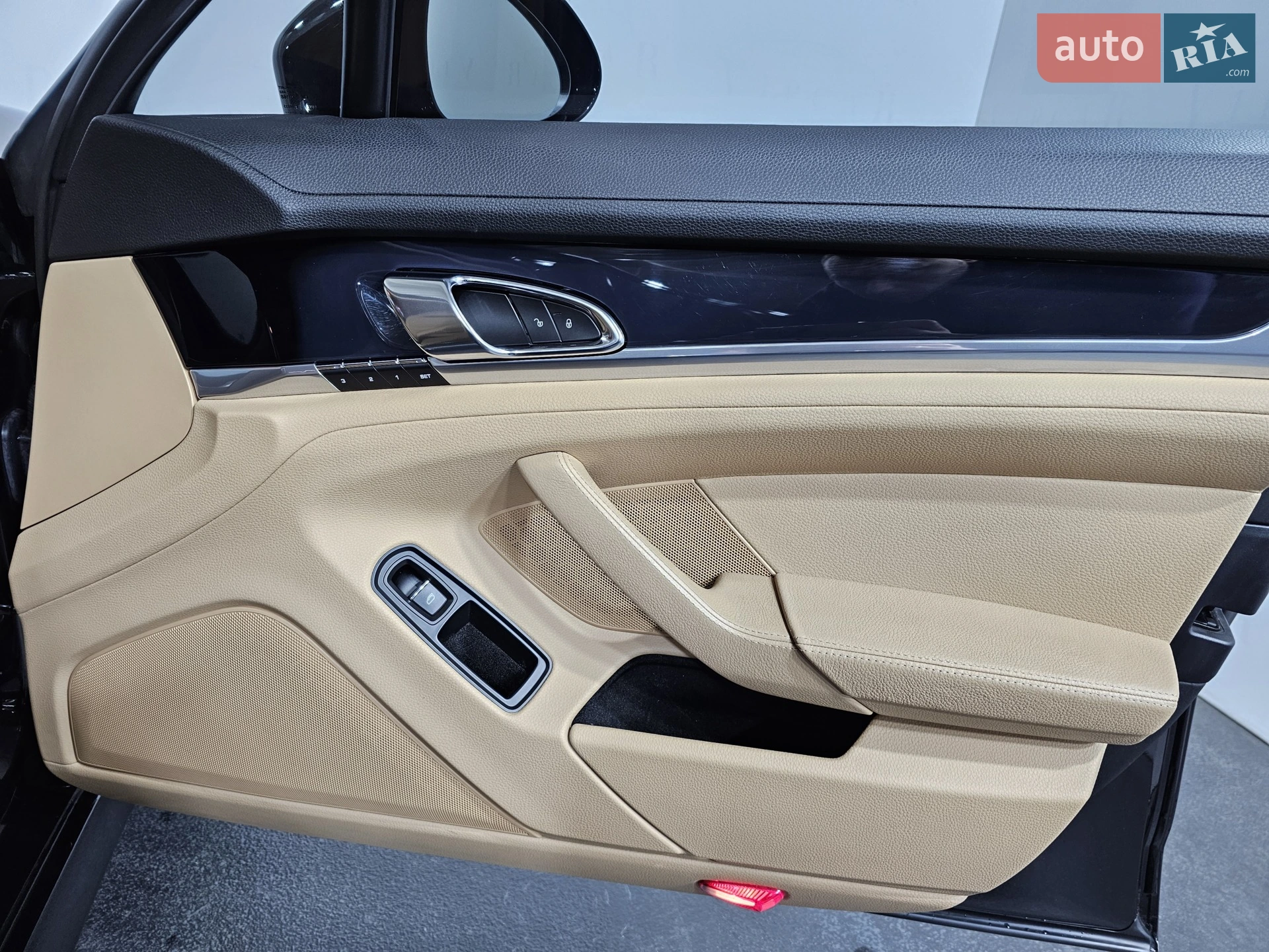 2013 Porsche Panamera - мініатюра 22