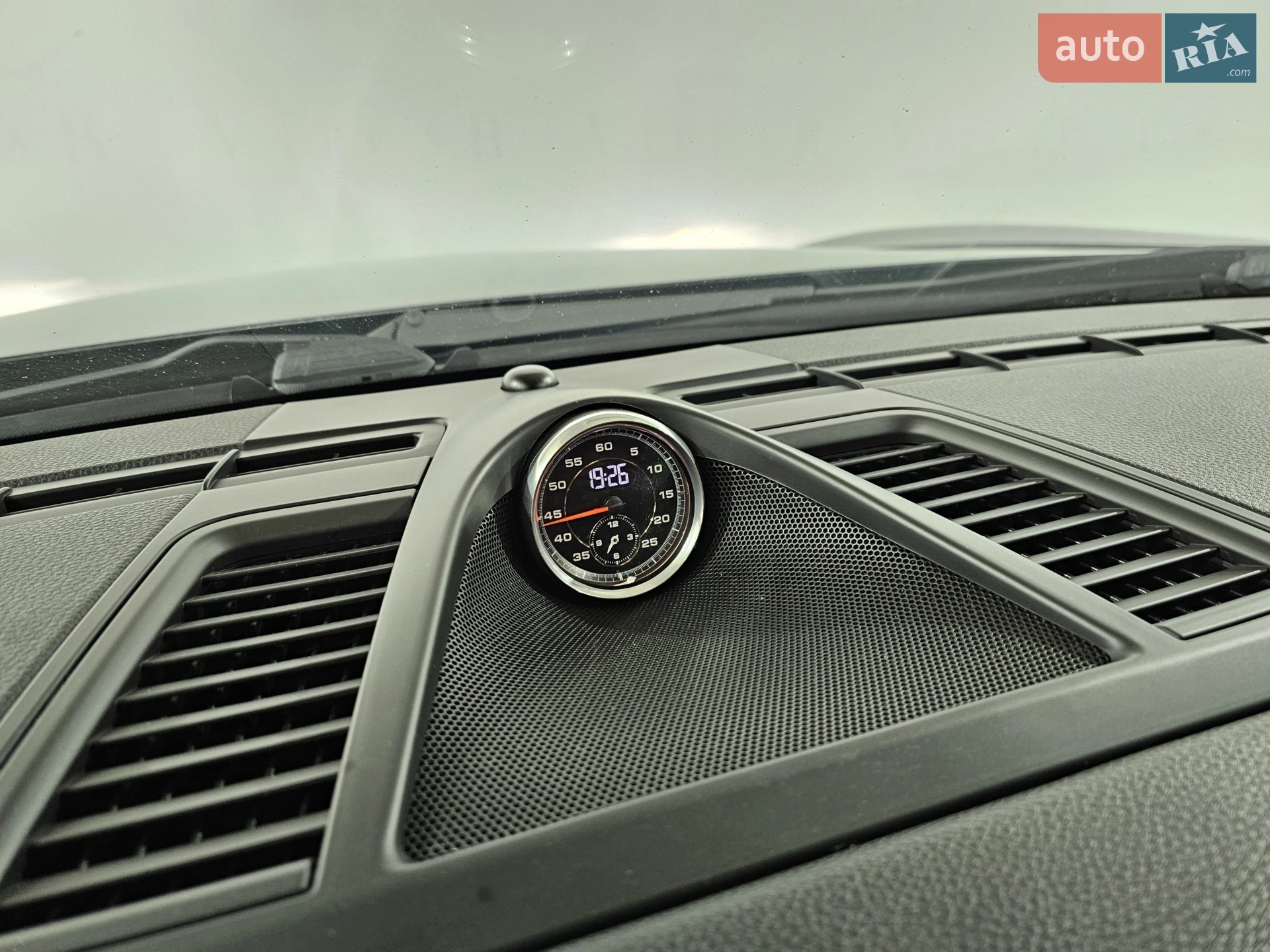 2013 Porsche Panamera - мініатюра 27