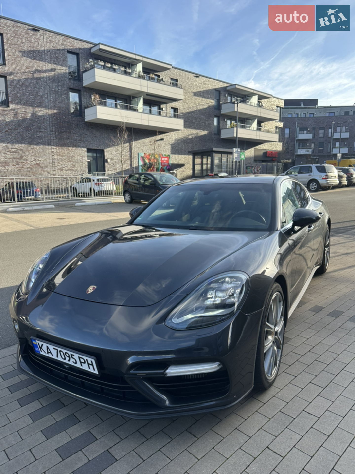 2017 Porsche Panamera - мініатюра 8