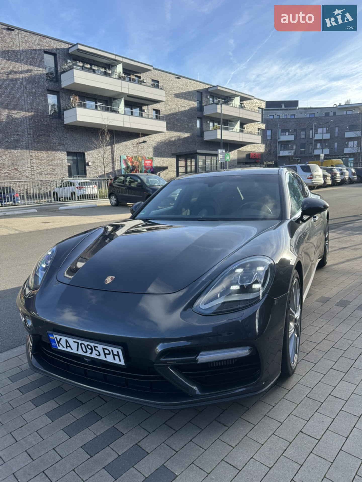 2017 Porsche Panamera - мініатюра 13