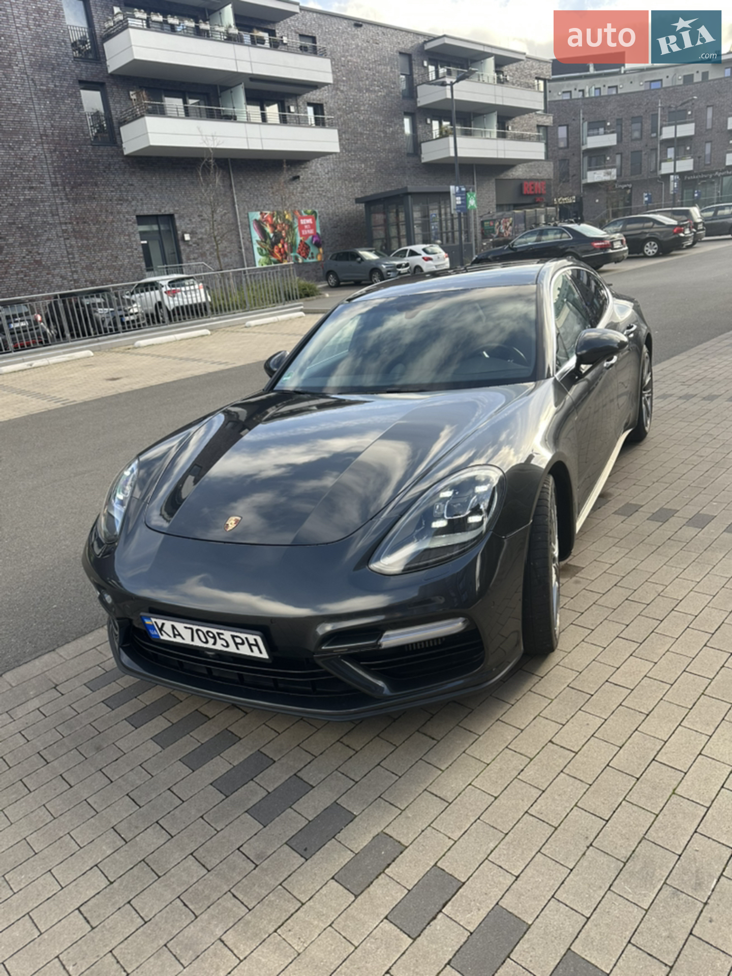2017 Porsche Panamera - мініатюра 19