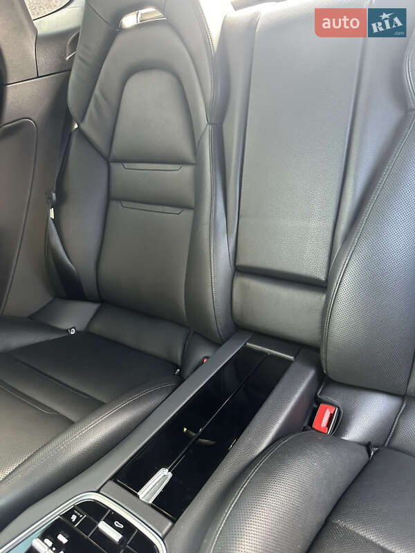 Фастбэк Porsche Panamera 2017 в Львове