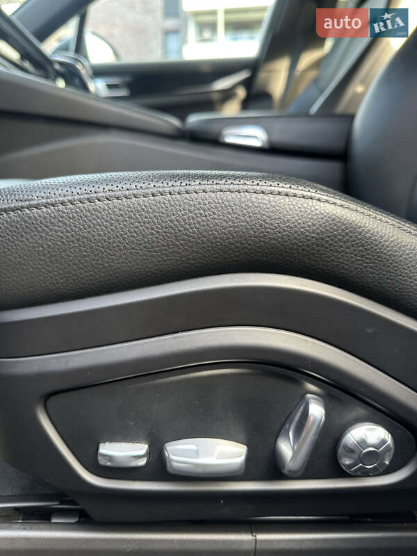 Фастбэк Porsche Panamera 2017 в Львове
