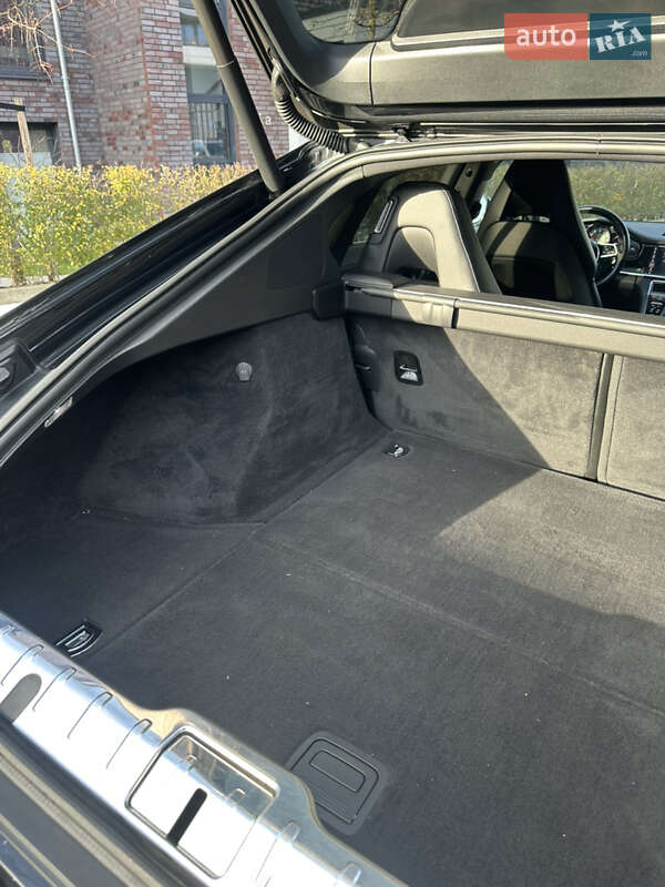 Фастбэк Porsche Panamera 2017 в Львове