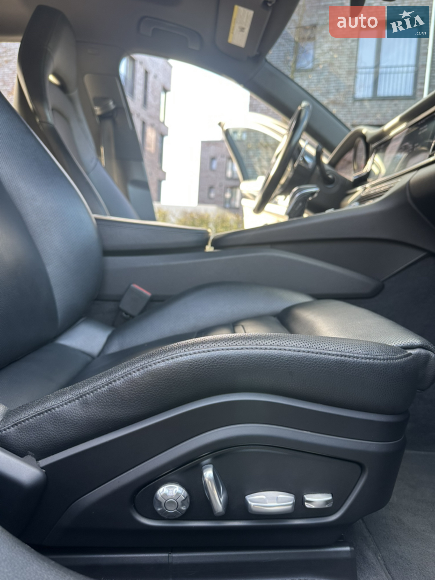 2017 Porsche Panamera - мініатюра 109
