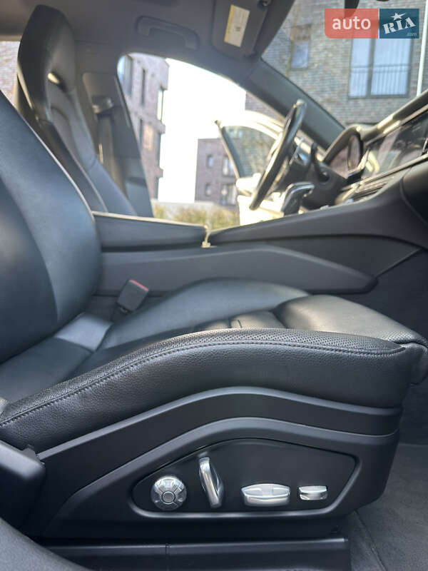 Фастбэк Porsche Panamera 2017 в Львове