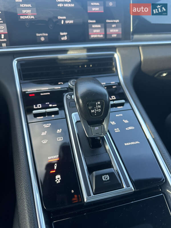 Фастбэк Porsche Panamera 2017 в Львове