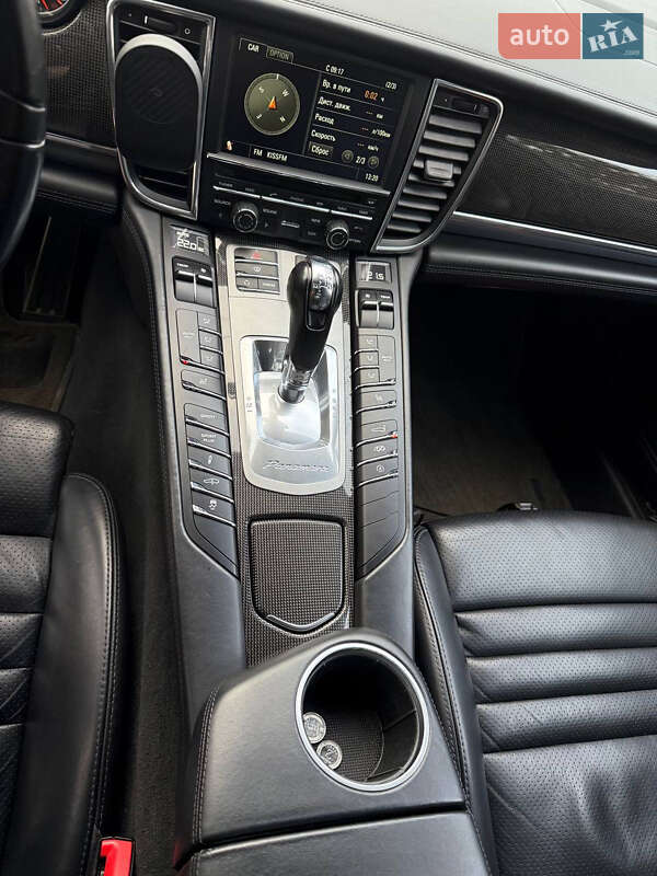 Фастбэк Porsche Panamera 2009 в Киеве фото 10 Фастбэк Porsche Panamera 2009 в Киеве