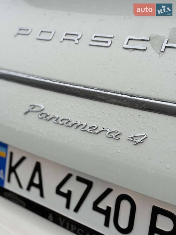 Фастбэк Porsche Panamera 2010 в Киеве