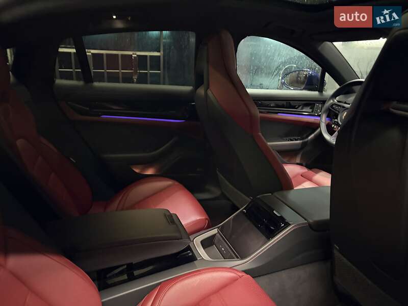 Фастбэк Porsche Panamera 2024 в Киеве фото 49 Фастбэк Porsche Panamera 2024 в Киеве