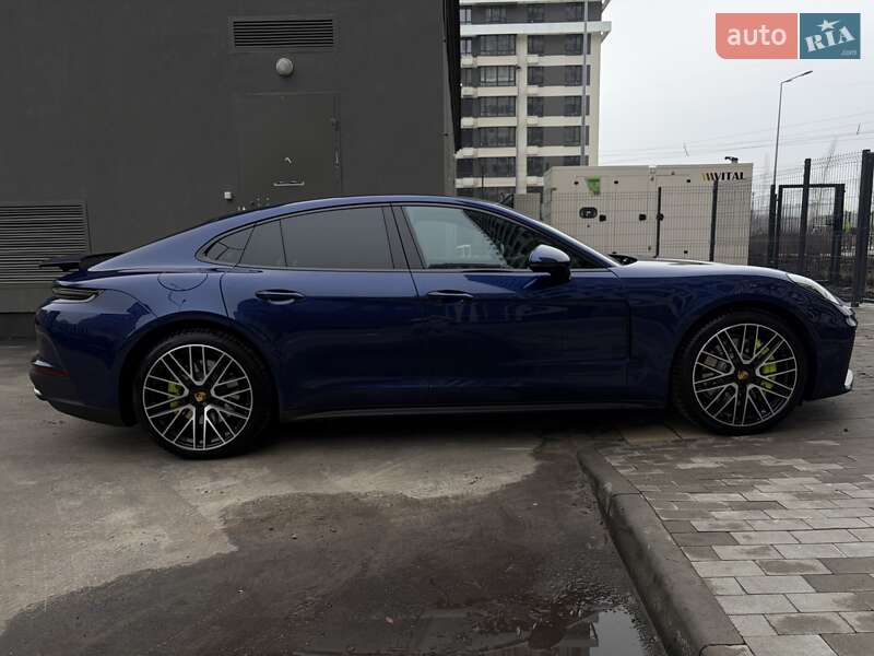 Фастбэк Porsche Panamera 2024 в Киеве фото 96 Фастбэк Porsche Panamera 2024 в Киеве