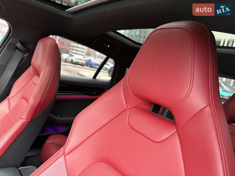 Фастбэк Porsche Panamera 2024 в Киеве фото 123 Фастбэк Porsche Panamera 2024 в Киеве