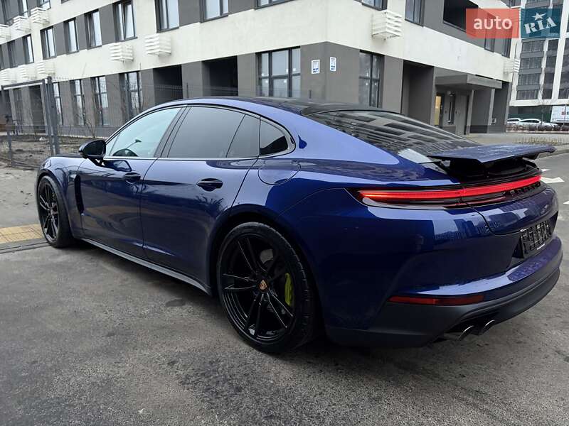 Фастбэк Porsche Panamera 2024 в Киеве фото 162 Фастбэк Porsche Panamera 2024 в Киеве