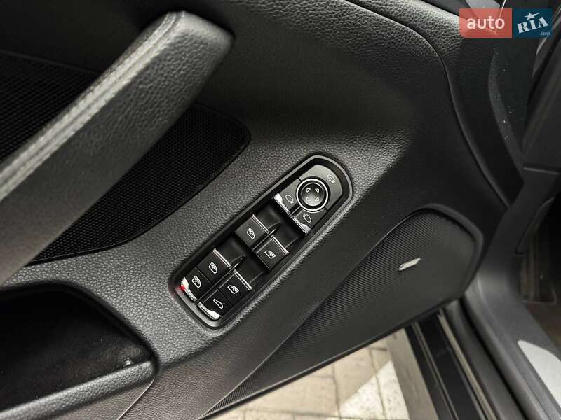 Фастбек Porsche Panamera 2012 в Києві фото 13 Фастбек Porsche Panamera 2012 в Києві