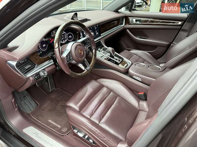 Фастбек Porsche Panamera 2017 в Дніпрі фото 22 Фастбек Porsche Panamera 2017 в Дніпрі