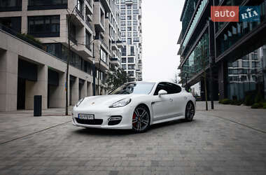 Фастбэк Porsche Panamera 2011 в Киеве