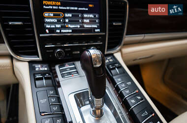 Фастбек Porsche Panamera 2011 в Києві