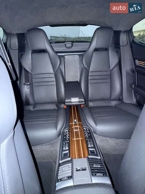 Фастбек Porsche Panamera 2016 в Києві