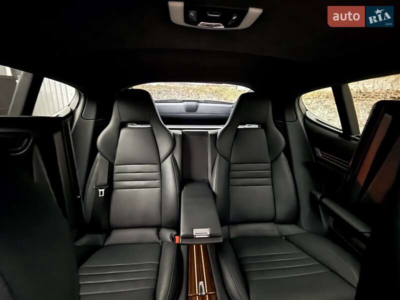 Фастбек Porsche Panamera 2016 в Києві