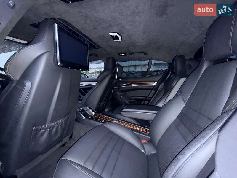 Фастбек Porsche Panamera 2016 в Києві