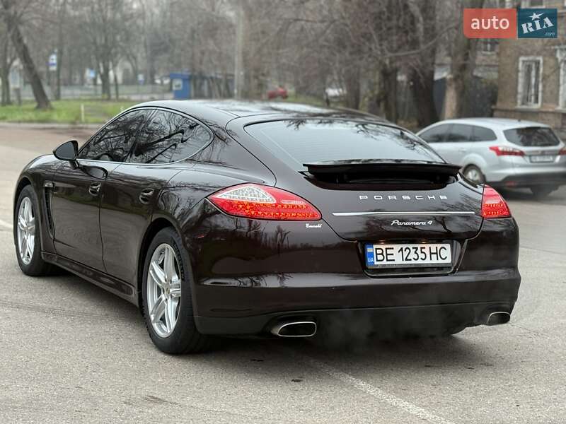 Фастбэк Porsche Panamera 2012 в Кривом Роге фото 4 Фастбэк Porsche Panamera 2012 в Кривом Роге