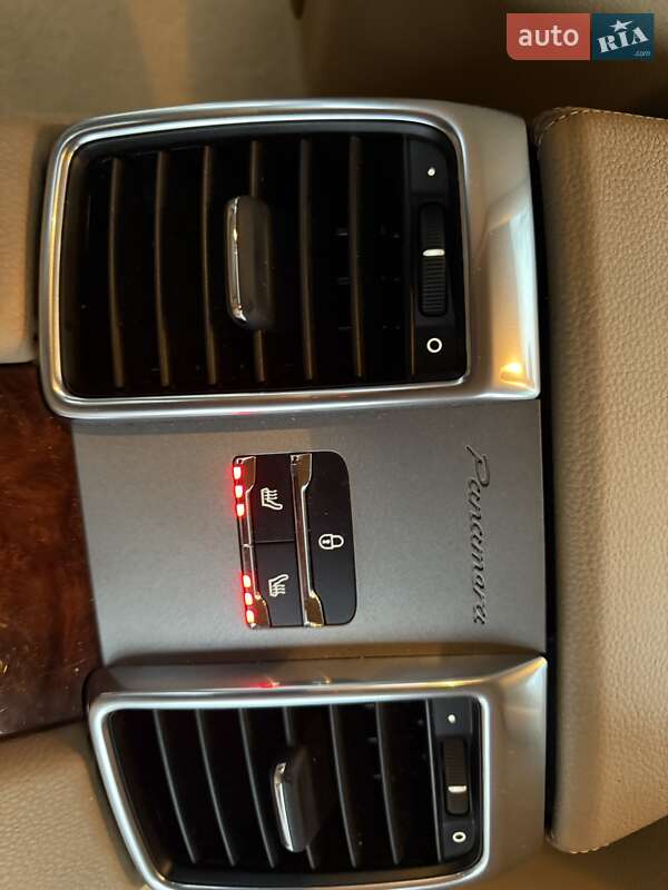 Фастбэк Porsche Panamera 2012 в Кривом Роге фото 44 Фастбэк Porsche Panamera 2012 в Кривом Роге