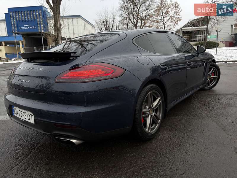 Фастбек Porsche Panamera 2013 в Києві фото 59 Фастбек Porsche Panamera 2013 в Києві
