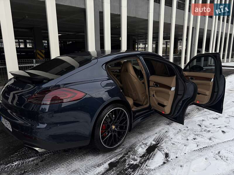Фастбек Porsche Panamera 2013 в Києві фото 79 Фастбек Porsche Panamera 2013 в Києві