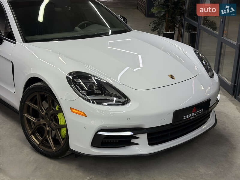 Фастбек Porsche Panamera 2017 в Одесі