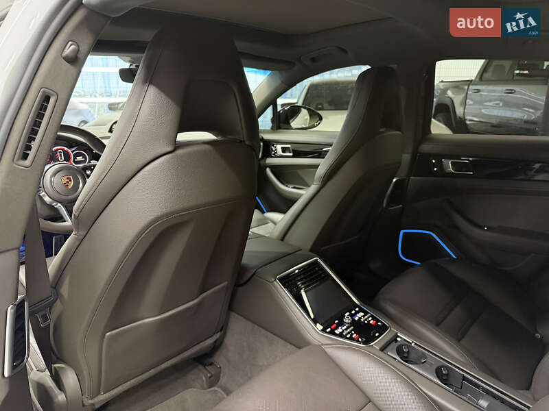 Фастбек Porsche Panamera 2017 в Одесі