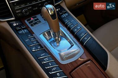 Фастбэк Porsche Panamera 2013 в Львове
