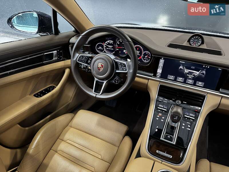 Фастбэк Porsche Panamera 2017 в Киеве фото 25 Фастбэк Porsche Panamera 2017 в Киеве