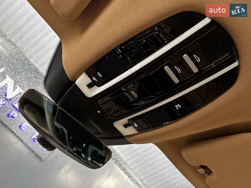Фастбэк Porsche Panamera 2017 в Киеве фото 28 Фастбэк Porsche Panamera 2017 в Киеве