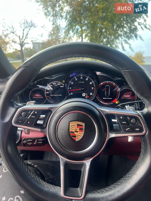 Фастбек Porsche Panamera 2018 в Києві