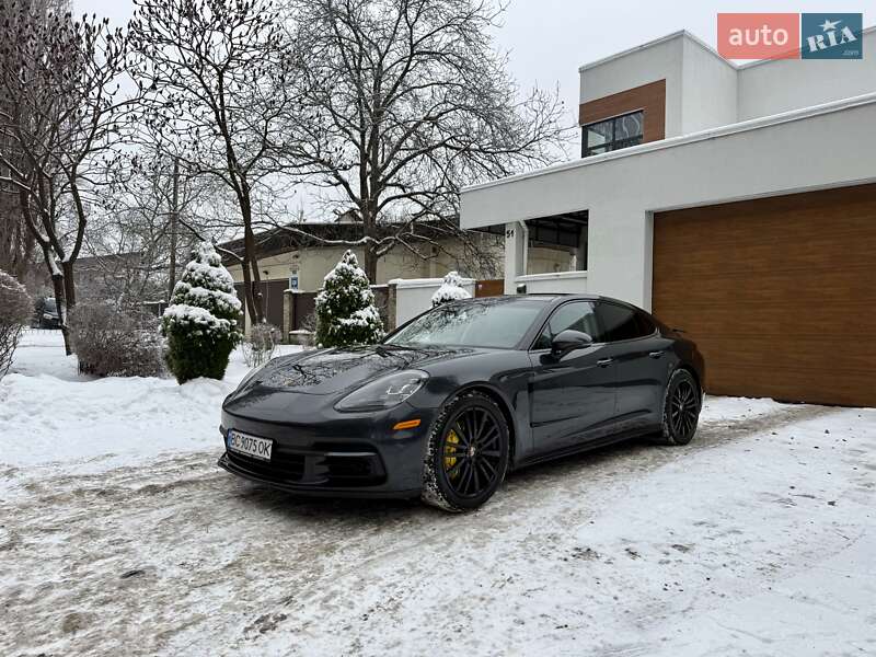 Фастбэк Porsche Panamera 2017 в Киеве фото 3 Фастбэк Porsche Panamera 2017 в Киеве