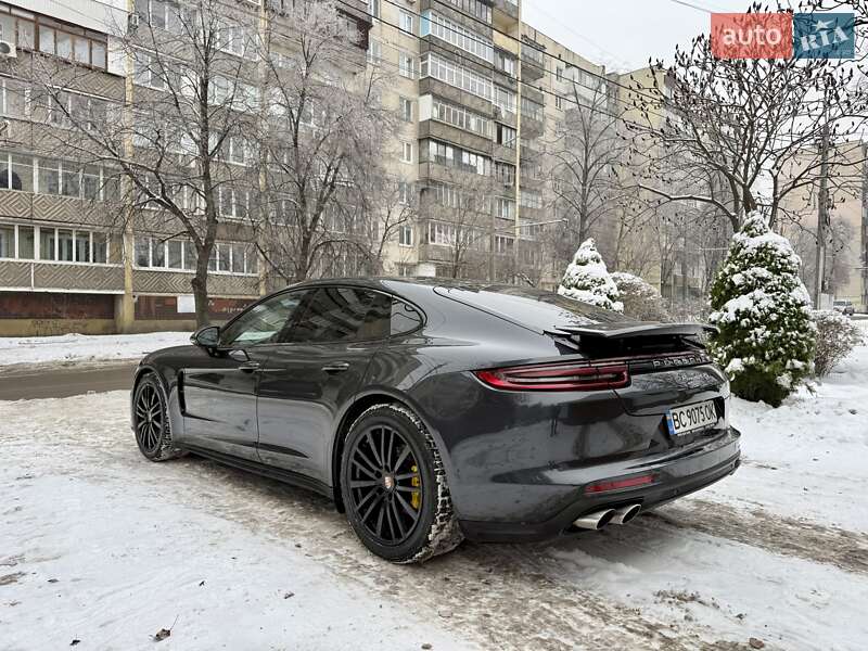Фастбэк Porsche Panamera 2017 в Киеве фото 8 Фастбэк Porsche Panamera 2017 в Киеве