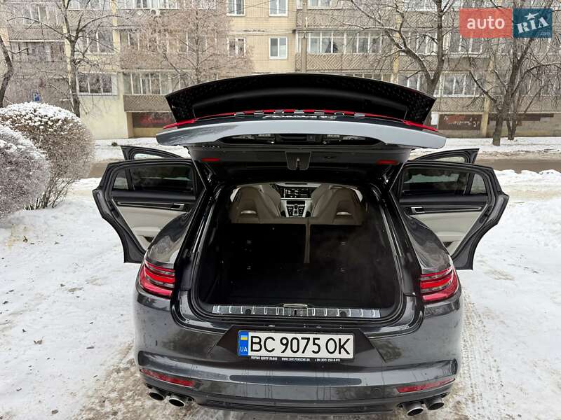 Фастбэк Porsche Panamera 2017 в Киеве фото 36 Фастбэк Porsche Panamera 2017 в Киеве