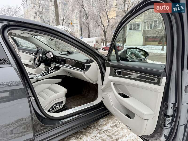Фастбэк Porsche Panamera 2017 в Киеве фото 53 Фастбэк Porsche Panamera 2017 в Киеве