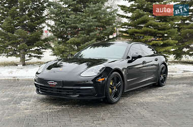 Фастбэк Porsche Panamera 2017 в Одессе