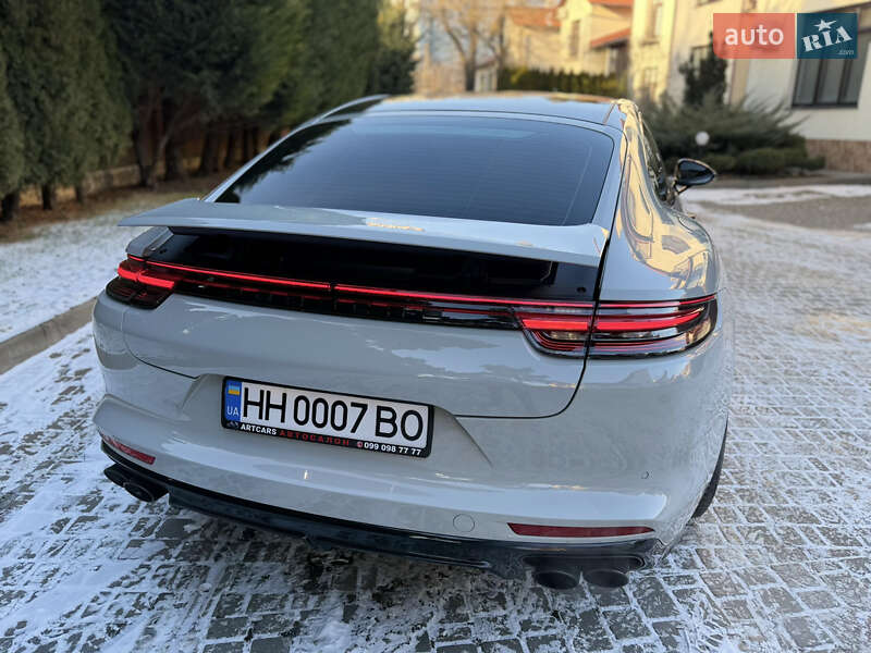 Фастбэк Porsche Panamera 2017 в Одессе