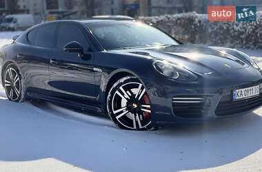 Фастбэк Porsche Panamera 2013 в Киеве