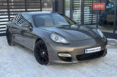Фастбэк Porsche Panamera 2011 в Ровно
