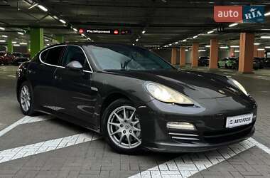 Фастбэк Porsche Panamera 2010 в Киеве