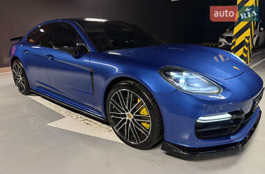 Фастбэк Porsche Panamera 2017 в Киеве