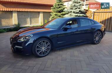 Фастбек Porsche Panamera 2017 в Києві