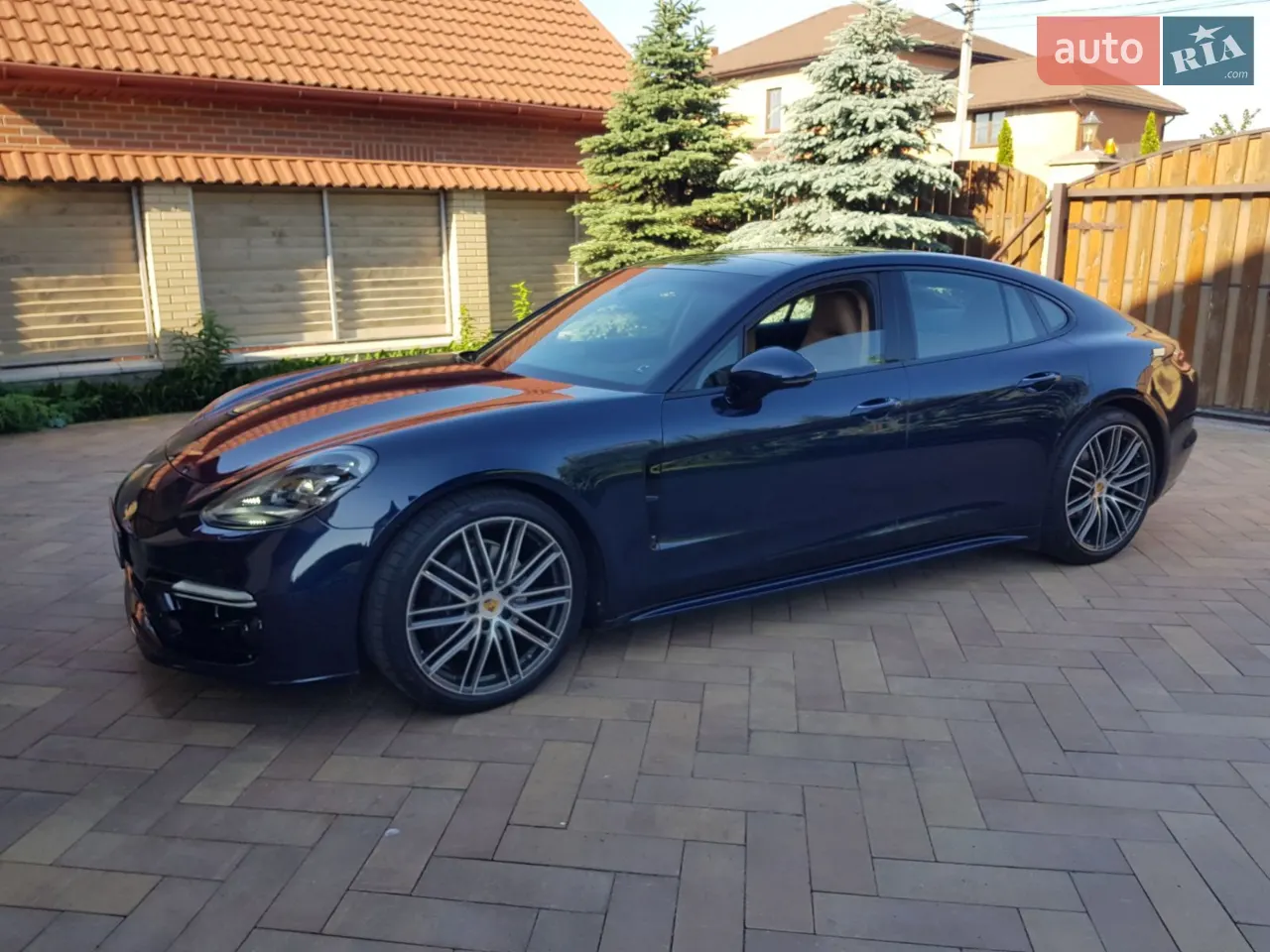 2017 Porsche Panamera - мініатюра 32
