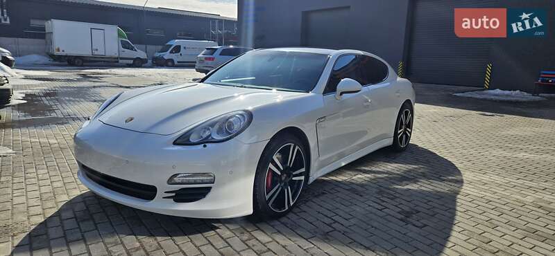 Porsche Panamera 2012