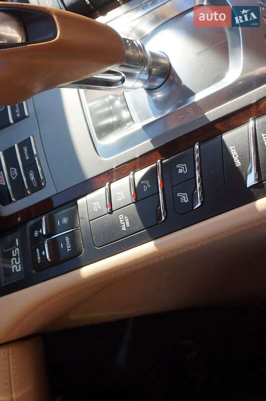 Фастбэк Porsche Panamera 2013 в Одессе