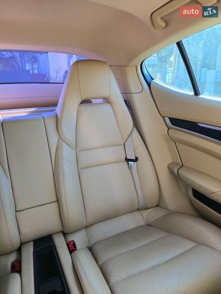 Фастбэк Porsche Panamera 2010 в Коломые